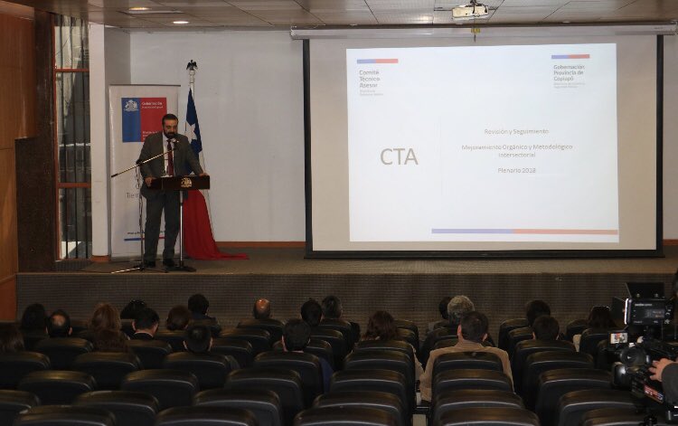 BassiBravo's tweet photo. 👆🏻 Hoy junto a las autoridades de gobierno estuvimos en Comité Técnico Asesor realizando evaluación de los cumplimientos encomendados por el presidente @sebastianpinera para este 2018, liderado por el Gobernador, Manuel Corrales. #ChileLoHacemosTodos #ChileLoTrabajamosTodos https://t.co/VYtMpgN8TM