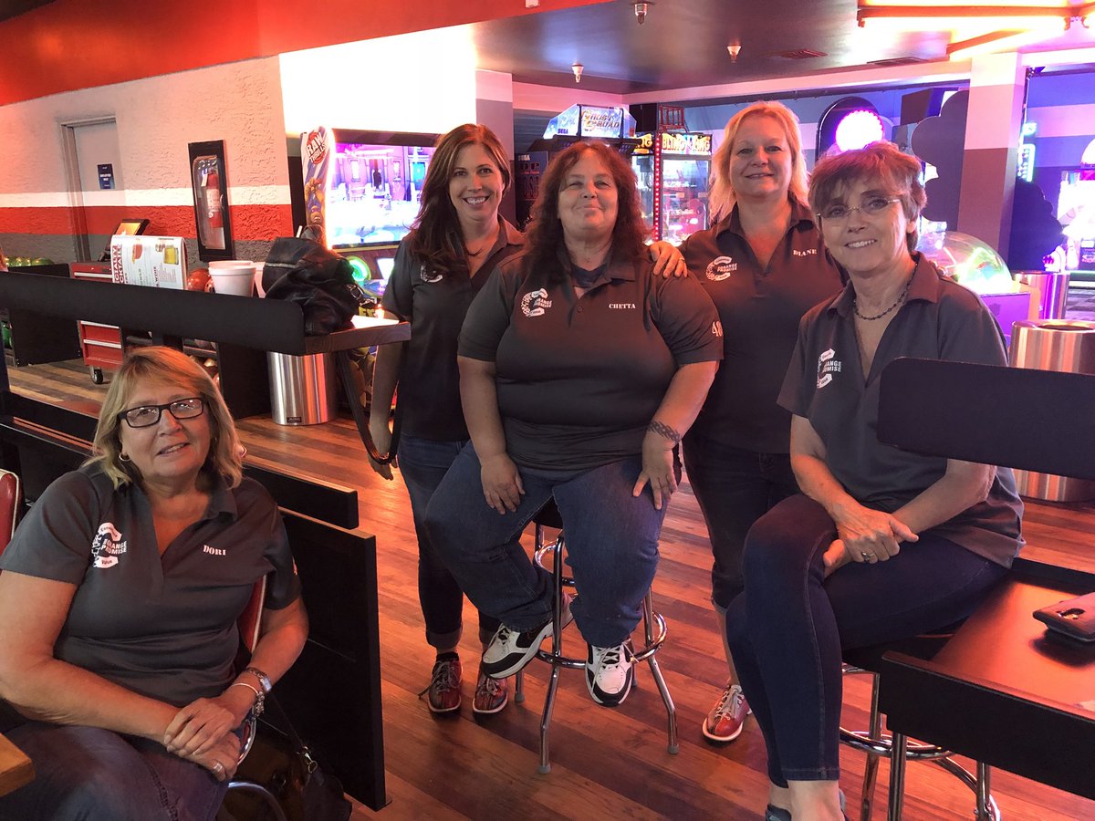 Monique_0475's tweet photo. ASM/DS Team Build! Delicious lunch at Oregano’s followed by fun bowling! #480Proud #D130Driven https://t.co/Bgtw4Iz9Ch