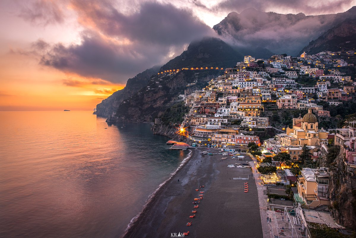 The beautiful view from Hotel Marincanto overlooking Positano! 🇮🇹