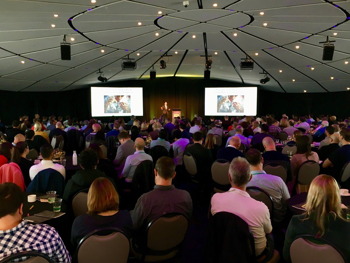 “Don’t be a gutless coward and charge more.” Strong words from <a href="/marvinliao/">Marvin Liao🇺🇸🇨🇦🇯🇵🇹🇼🇺🇦🇮🇹🇸🇦🇦🇺🇦🇱</a> #southernsaas <a href="/callaghannz/">Callaghan Innovation</a>