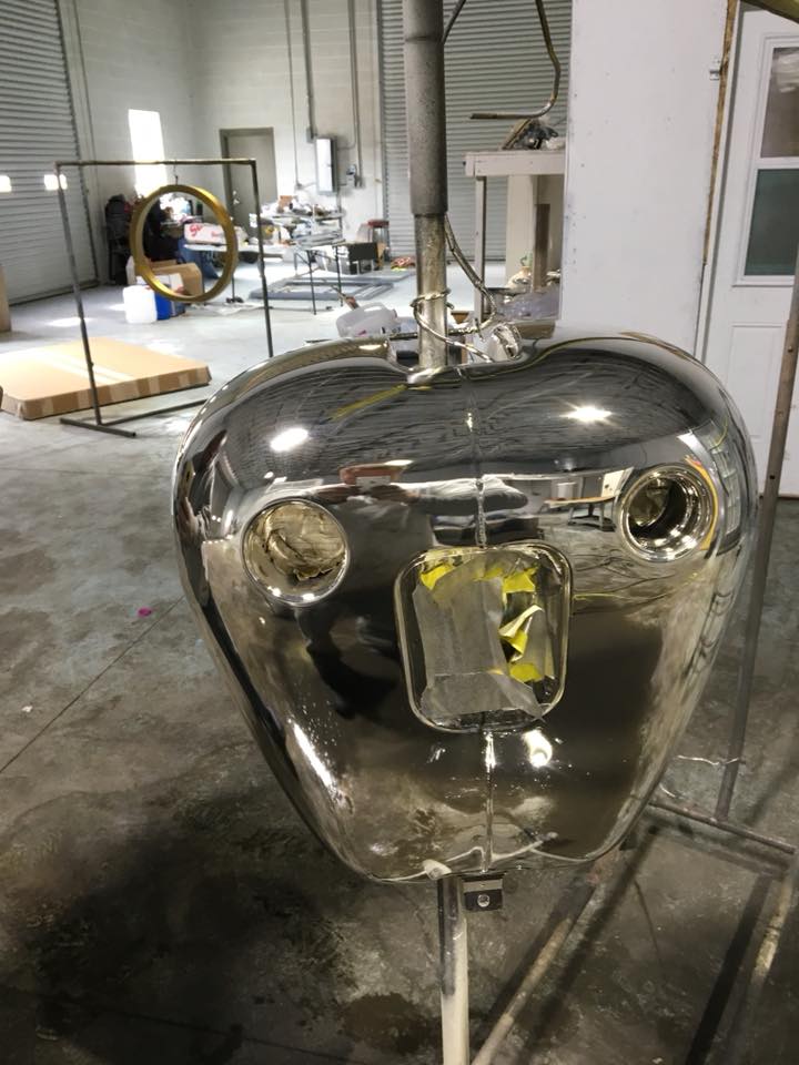 chromefactorylv's tweet photo. Chromed Harley Davidson softail tank.
#Harley #harleydavidson #chrome #cars #classiccars #electroplating #bike https://t.co/ZiXLFhX7Le