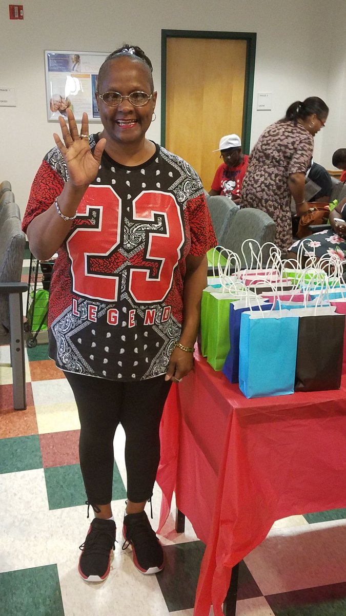WholesomeWaveGA's tweet photo. π Congrats to our Fruit and Vegetable Prescription Program grads from Grady's diabetes cohort! One of our grads, Ms. Jones, saw her A1C (blood sugar) drop from 14% to 6% during our 6 month program! Learn more about #FVRx here >> https://t.co/0OupcseuyB #foodismedicine https://t.co/NpJSoz0h8Y