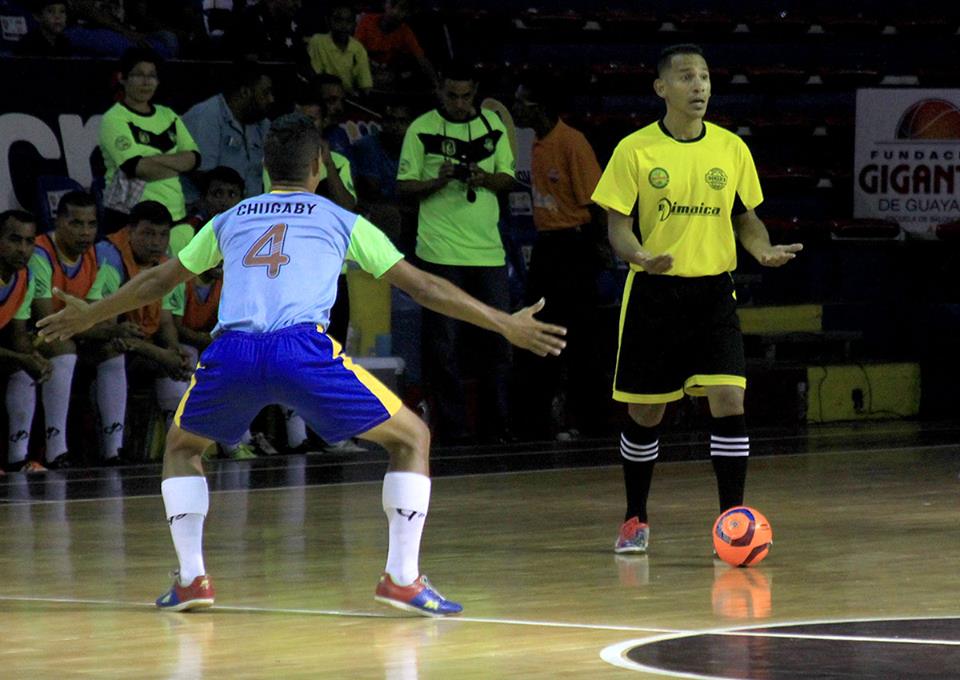 RockAndFutbol's tweet photo. #LaGranJugada "Teorema de Pereda" por el Dr. Jose Cedeño #FutsalAMF https://t.co/Oe9Ha21sGc https://t.co/kT97oCkDzc