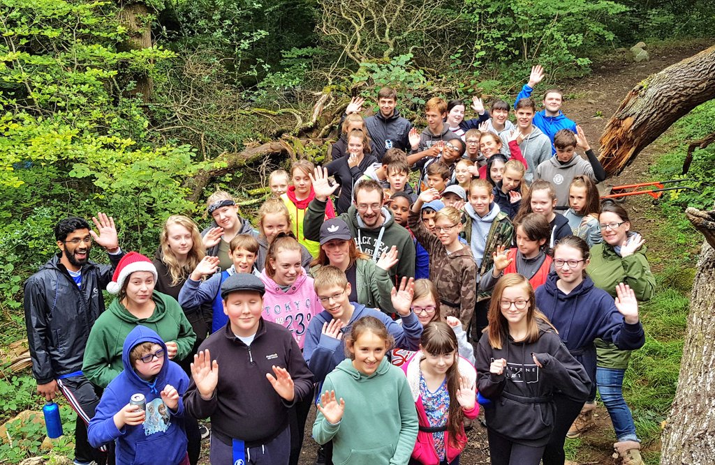 emwcamps's tweet photo. It's been a foraging, fire lighting, den building, base defending, resource trading kind of day at #Camp10!
#EMWCamps18 #Forest #foraging #widegame #withatwist https://t.co/B4dc0WwGzg