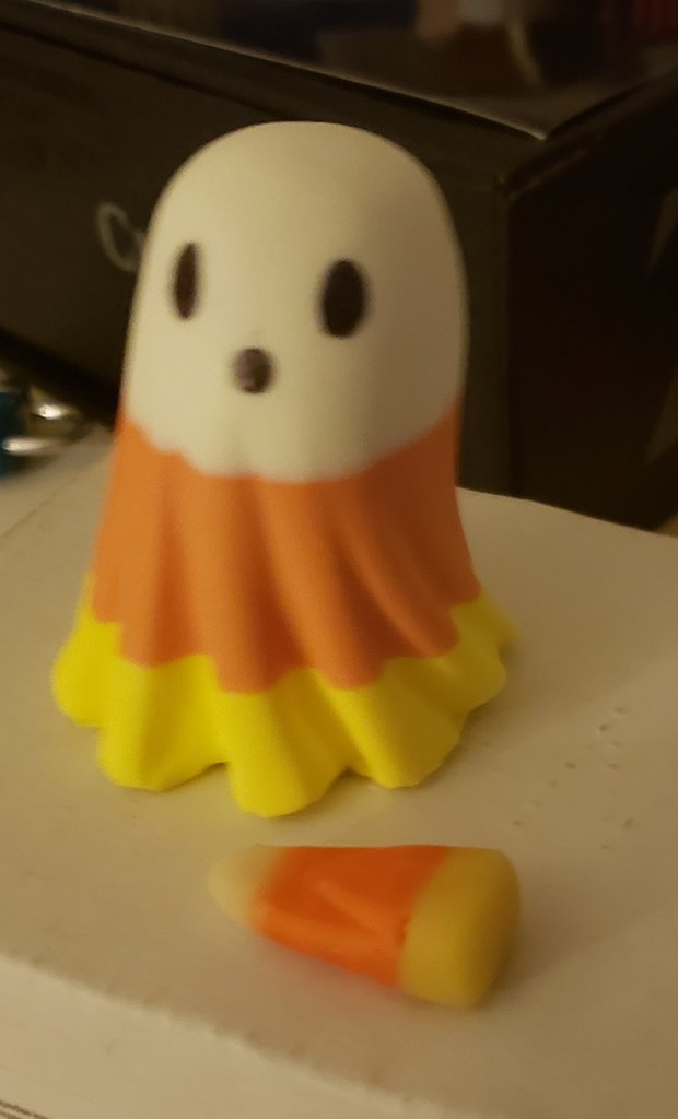 starsoverhyrule's tweet photo. @AJLoCascio My adorable little candy corn spoop just arrived! He's already settling in and hunting his favorite food. https://t.co/M7gbYDm6oL