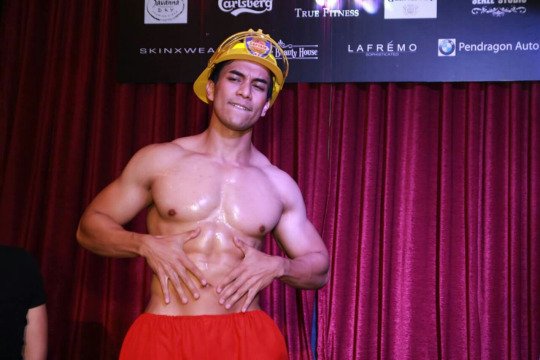 BLEUU69's tweet photo. Old but gold! Dr. Say Shazril zaman ala Magic Mike. https://t.co/4mW1zYMJ1M