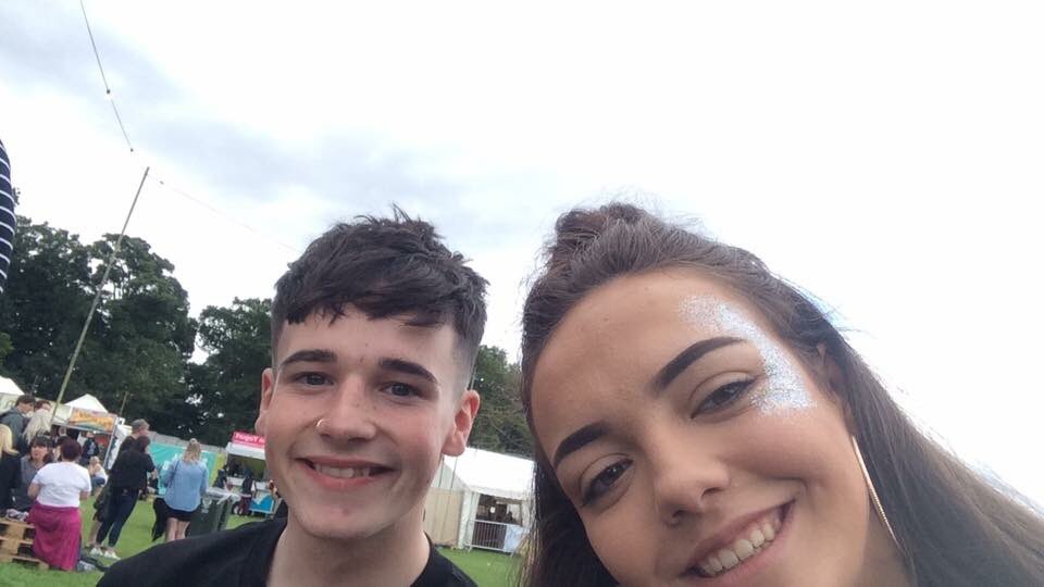  happy birthday courtney hope you have a great day ! only pic i could find x 