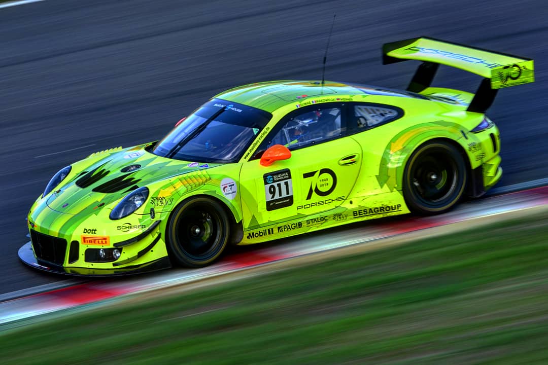 KazTK0831's tweet photo. 2018.08.25-26 SUZUKA 10 HOURS
@manthey_racing #suzukacircuit #suzuka10h #Suzuka10hours #PIRELLI #IntGTC #PORSCHE #PORSCHE911 #GT3 #GT3R #PORSCHE911GT3R #MantheyRacing #DirkWerner #FredericMakowiecki #RomainDumas https://t.co/7wXawYFmUK