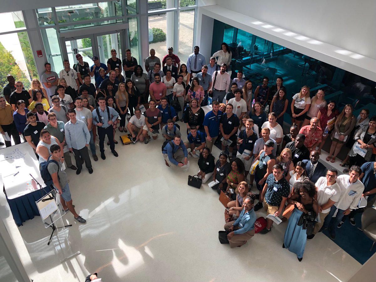 Good3Rt's tweet image. Thrilled to welcome almost 200 new MBA students to the College of Business and Management at Lynn University!  Lynn.edu/business