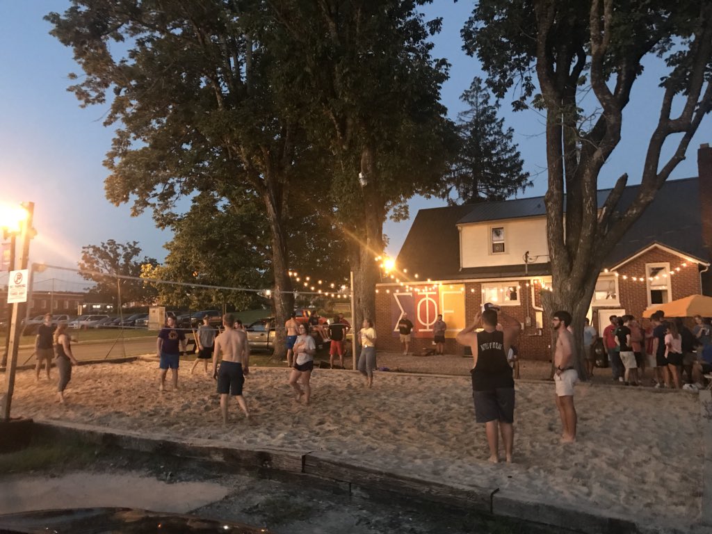 Come out for some good music and good food! #VDBL