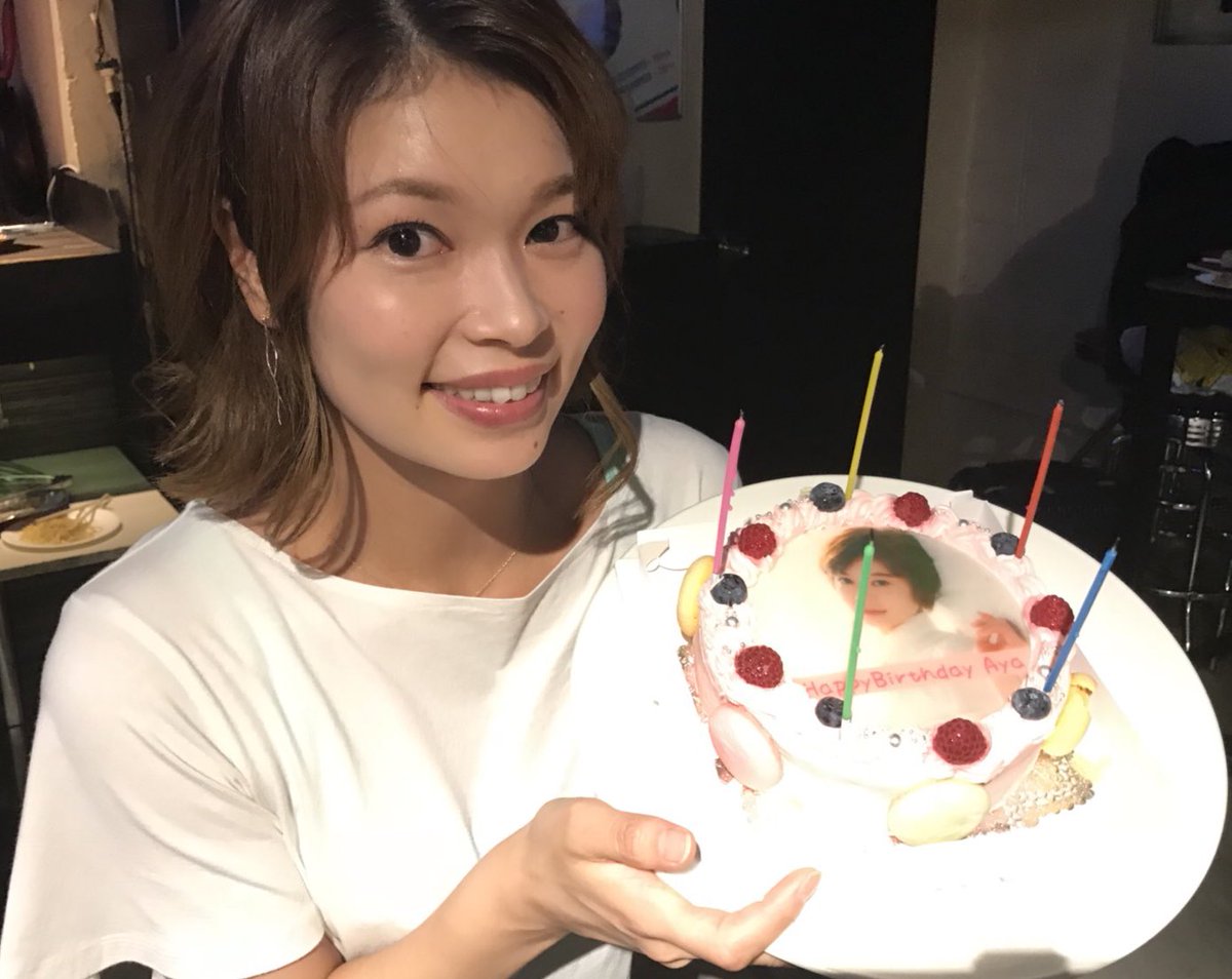 池田 彩 昨日ヒーロー飲み会たるものに参加 誕生日祝って頂きました ありがとうございました 超新星フラッシュマンのグリーンフラッシュ役等の植村喜八郎さん トミカヒーロー レスキューファイアーや 仮面ライダーオーズ Oooの仮面ライダーバース役等