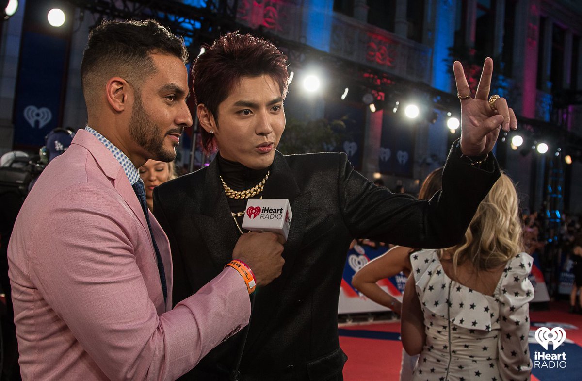iHeartRadioCA's tweet photo. Remember when it was last night, when it was good... When it was the #iHeartRadioMMVAs? When @ShawnMendes performed.... when @KrisWu performed... Yeah those were the good days. https://t.co/gKx0x4joBV