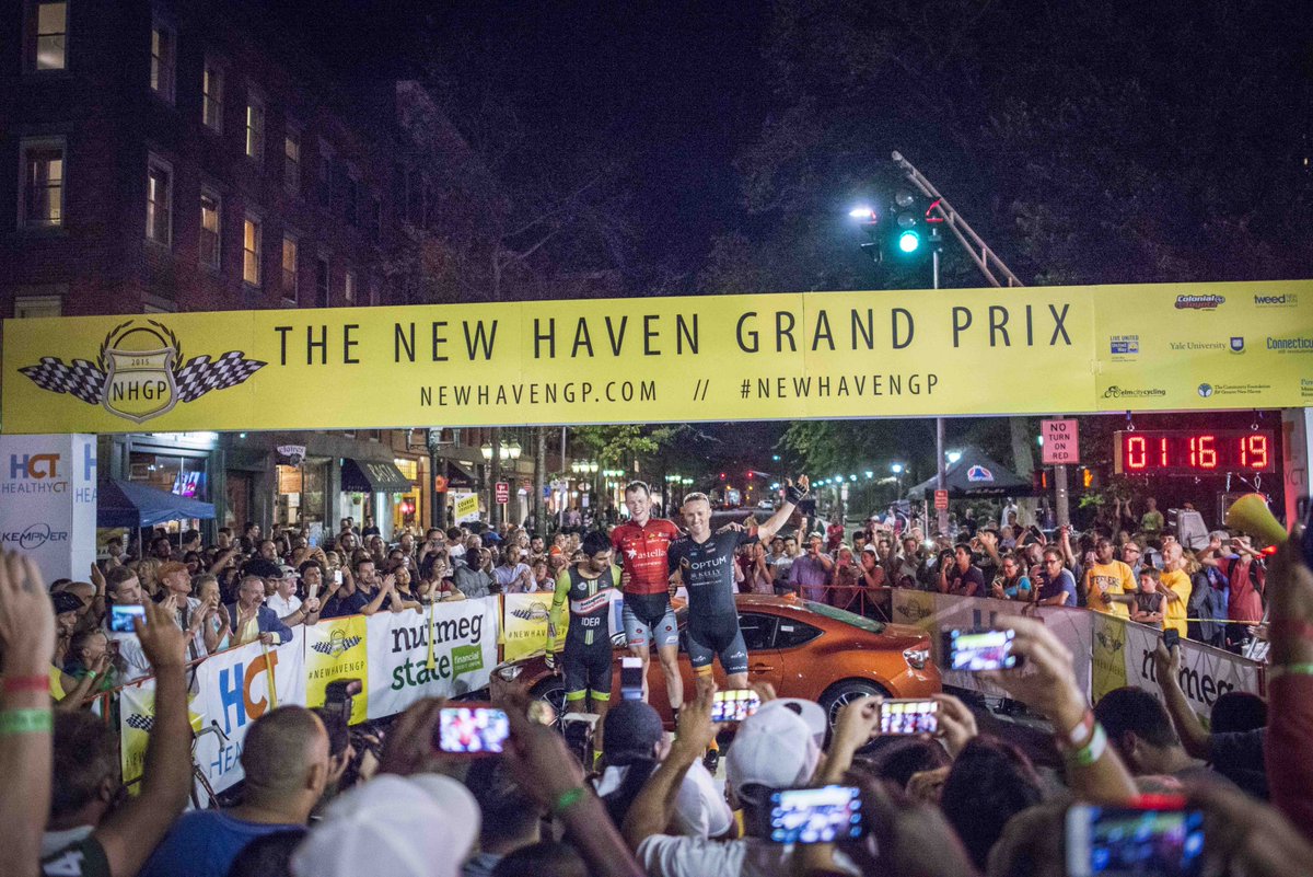 GrandPrixNHV's tweet photo. Yes, we do put them on a pedestal, but this photo shows that it's really about bringing everyone together in downtown New Haven. Who else is pumped for September 14th?!?
#nhgp #cycling #streetfood #usaCrits #Connecticut #fromwhereiride #roadslikethese #bikeracing https://t.co/yDQKct22MI