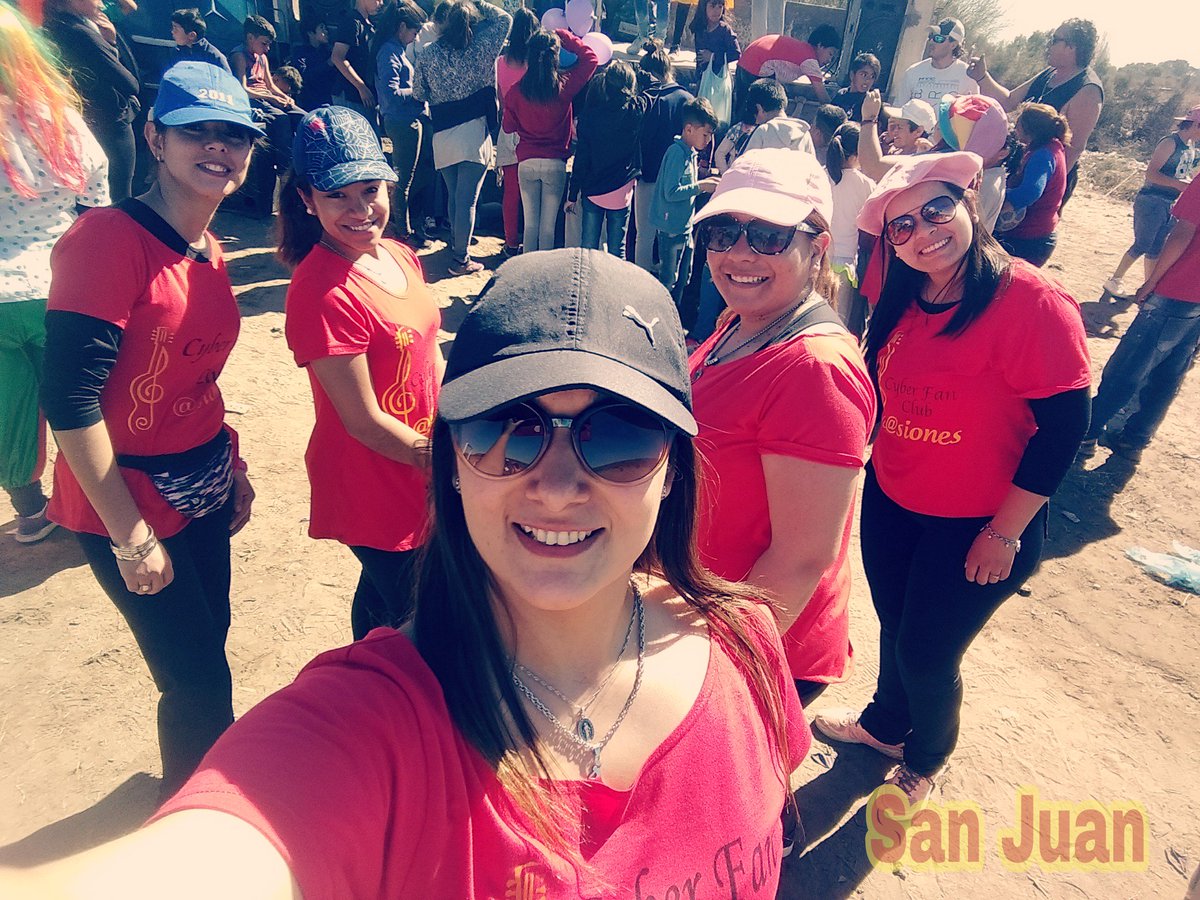 karusvalle's tweet photo. Felices de compartir tanto cariño 🤗
#LasTalas #Caucete #SanJuan ♥️
@cfcpasiones @LucianoPereyra
@LujanProd https://t.co/gpYLNrw096
