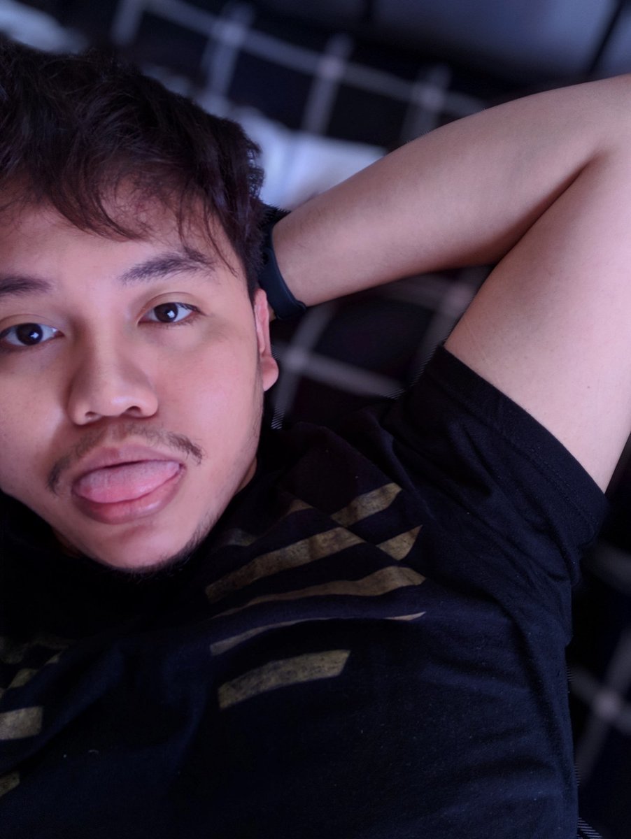 NaufalAntezem's tweet photo. Saya dan double chin mengucapkan selamat pagi dan selamat bekerja. The selfie is cool right. Google Pixel always deliver great selfie with only one lens attached.
#TeamGooglePixel https://t.co/VDTibTMmnT