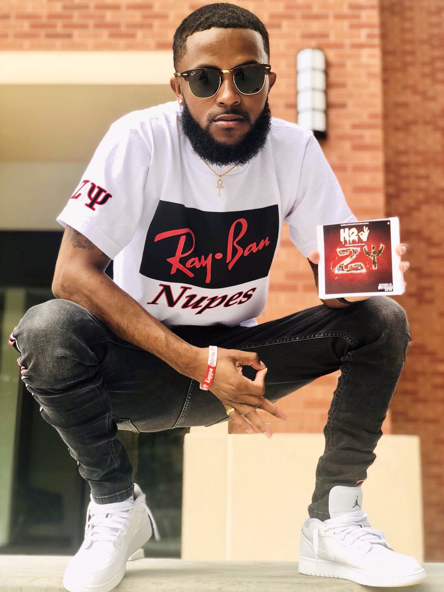 DREbytheGRAM's tweet image. Often imitated, never duplikated. #FirstDayBack #RayBanKlan #H2yO 😎💎