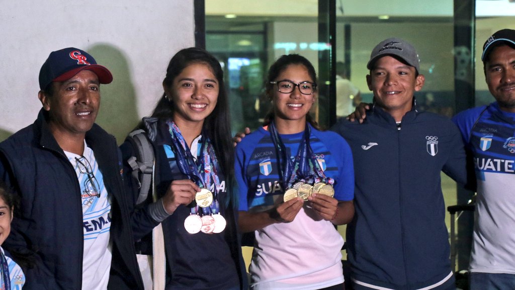 CDAG_Guatemala's tweet image. #Patinaje 👏👏🥇🇬🇹
La selección nacional  arribó esta noche al país, luego de lograr el pentacampeonato Centroamericano en Costa Rica