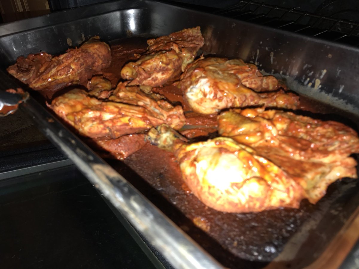 JChan54's tweet photo. Making homemade cochinita pibil and Chicken pibil https://t.co/SaewwxKNSY