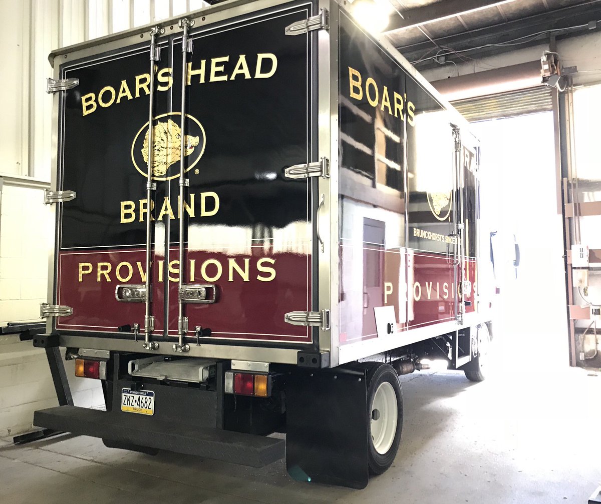 SuperiorCDesign's tweet photo. Another Superior Refrigerated Vehicle! Chevy 4500 with 14’ insulated box and Thermoking refrigeration unit. #coldchain #refrigerated https://t.co/X3KYq1MysA