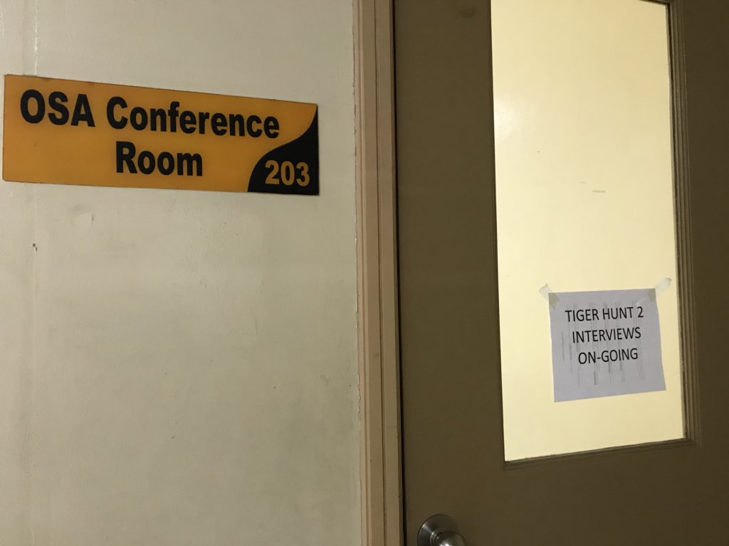 ust_csc's tweet photo. Ngayon ay ang unang araw ng Tiger Hunt 2 Walk-In Interview. Mga aplikante, magtungo lamang sa Tanggapan ng CSC, Room 201, Tan Yan Kee Student Center. Ito ay magsisilbi ninyong Holding Area.

#TigerHunt2
#CSCMoveFurther https://t.co/9B2Kn2xnr5