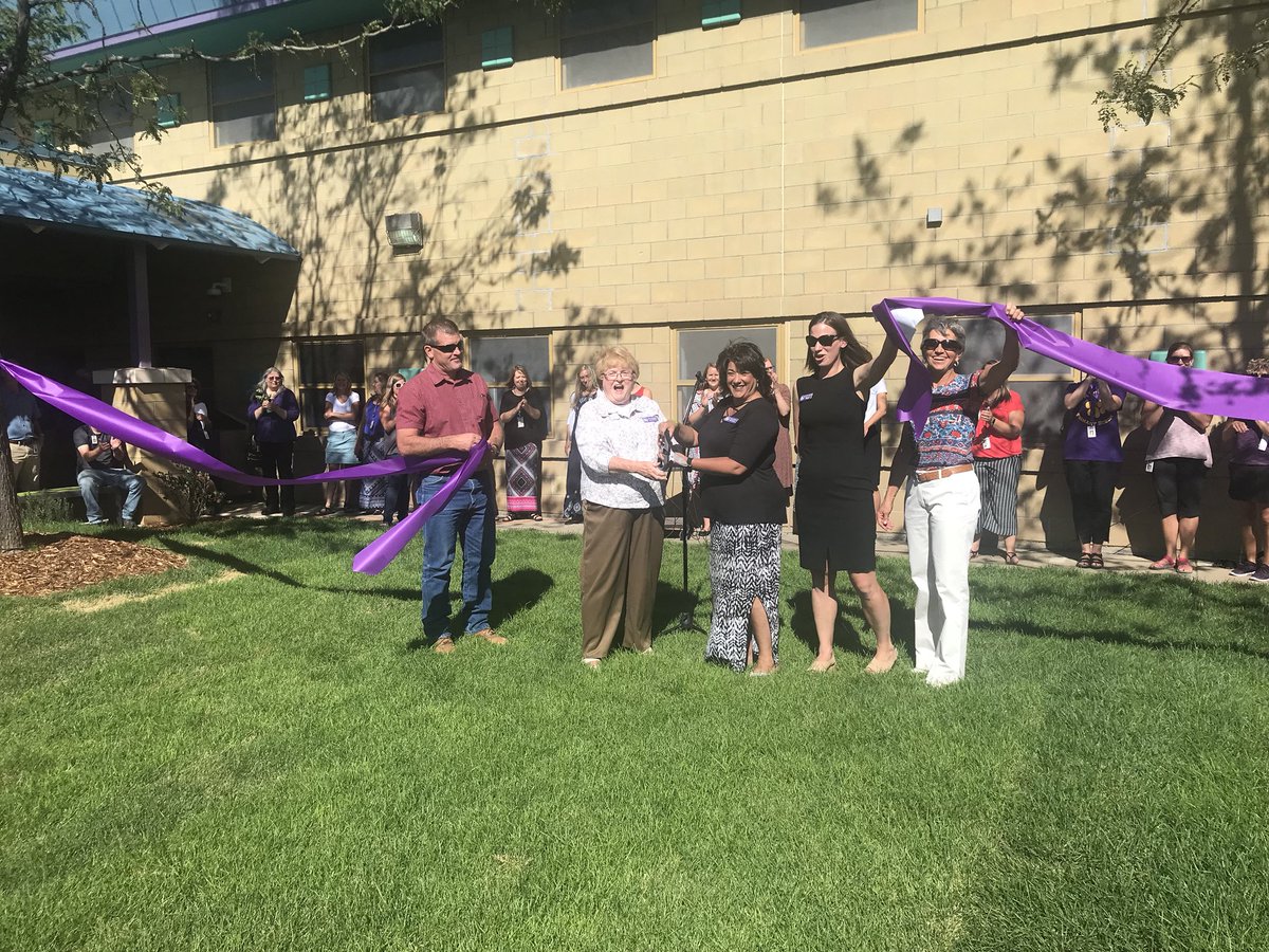 kkevinaten's tweet photo. Thanks @Amanda4EDU for your leadership on a great Ribbon Cutting at Bayfield Primary School. So many families came out to support their students and our staff as our Board of Education cut the purple ribbon and opened a new learning place for our K-2 students. #bsdwolverines https://t.co/Ae5stIv4gk