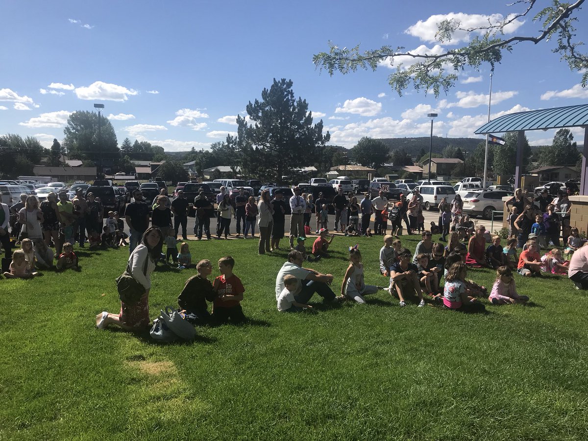 kkevinaten's tweet photo. Thanks @Amanda4EDU for your leadership on a great Ribbon Cutting at Bayfield Primary School. So many families came out to support their students and our staff as our Board of Education cut the purple ribbon and opened a new learning place for our K-2 students. #bsdwolverines https://t.co/Ae5stIv4gk