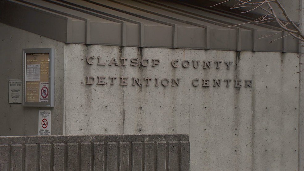 KATUNews's tweet image. Sixteen sheriffs voice support for repeal of Oregon's sanctuary status

katu.com/news/local/six…