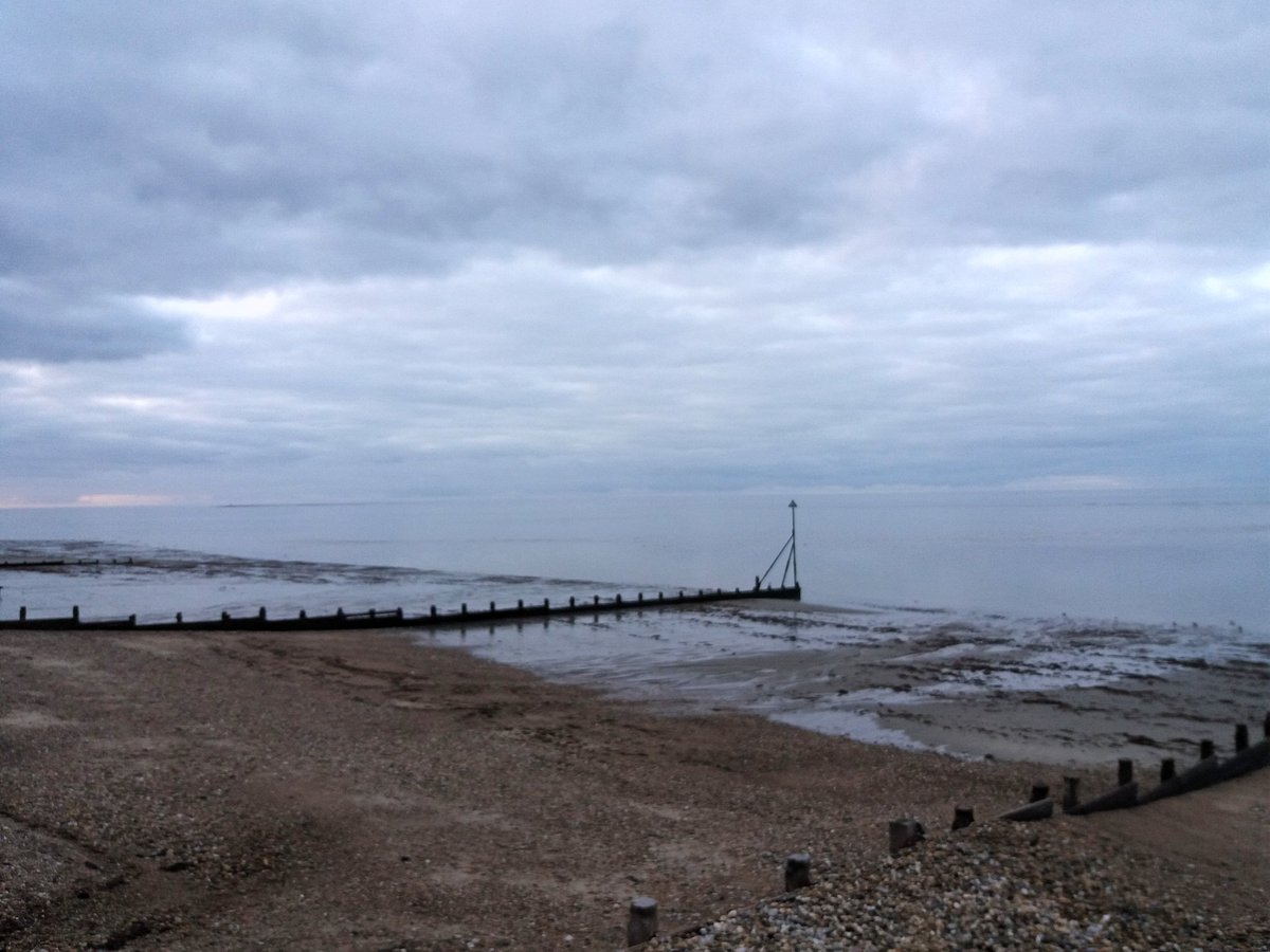 #Marinebeach <a href="/BBCWthrWatchers/">BBC Weather Watchers</a> <a href="/bbcweather/">BBC Weather</a> <a href="/BBCSouthWeather/">BBCSouthWeather</a> <a href="/itvmeridian/">ITV News Meridian</a> <a href="/itvweather/">ITV Weather</a> <a href="/AlexisGreenTV/">Alexis Green</a> <a href="/HollyJGreen/">Holly Green - Weather Presenter</a> <a href="/Chiobserver/">Chichester Observer</a> <a href="/BBCSussex/">BBC Sussex</a> <a href="/SussexLifeMag/">Sussex Life</a> <a href="/ExpWestSussex/">Experience Sussex Partnership</a> <a href="/ThePhotoHour/">#ThePhotoHour</a> <a href="/StormHour/">#StormHour</a> @Discover_Chi <a href="/VSussex/">Visit Sussex</a> <a href="/ChichesterHr/">Chichester Hour</a> <a href="/carolkirkwood/">Carol Kirkwood</a> @SpiritFMSussex