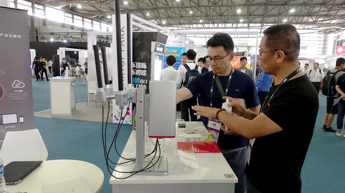 sensoroglobal's tweet image. SENSORO was privilege to attend this scientific technology event along with independently developed “urban-level IoT smart-fire-control solution”, obtaining the rank of “the Best IoT enterprise”by CES. This China brand was granted with CES 2018 Innovation Awards generally