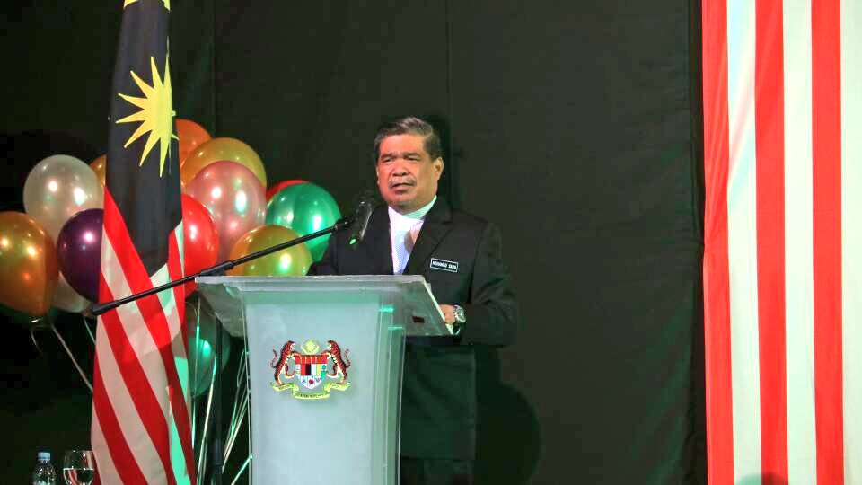 MINDEFMalaysia's tweet photo. "Mengambil semangat dari sambutan bulan Kemerdekaan yang kita semua raikan pada kali ini, saya menyeru segala usaha menyemai dan menyubur semangat cintakan Negara perlu dilakukan secara bersungguh-sungguh." - YB @MSabu_Official https://t.co/AGKZFRKJFZ
