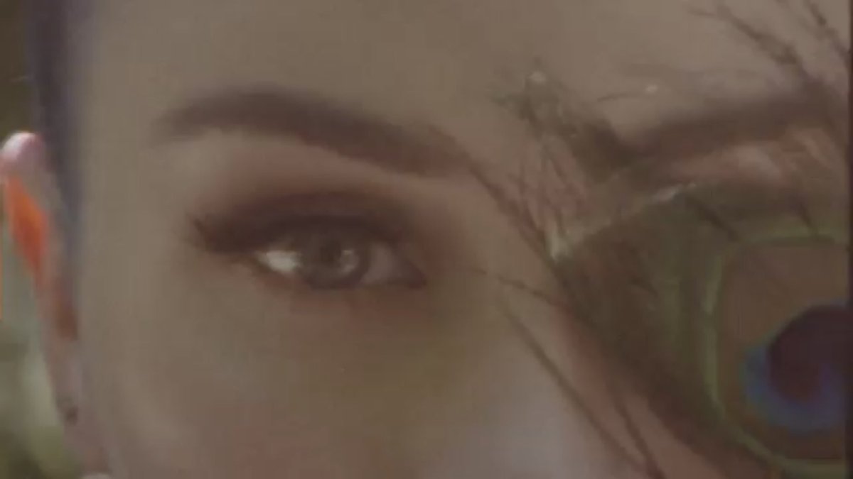 troyefucksivan's tweet image. GUYS THE LOW KEY IN LOVE MV IS OUT RIGHT NOW CHECK IT OUT

its a truly masterpiece, love it mom 💙👼 @JairaBurns 
smarturl.it/lowkeyvideo