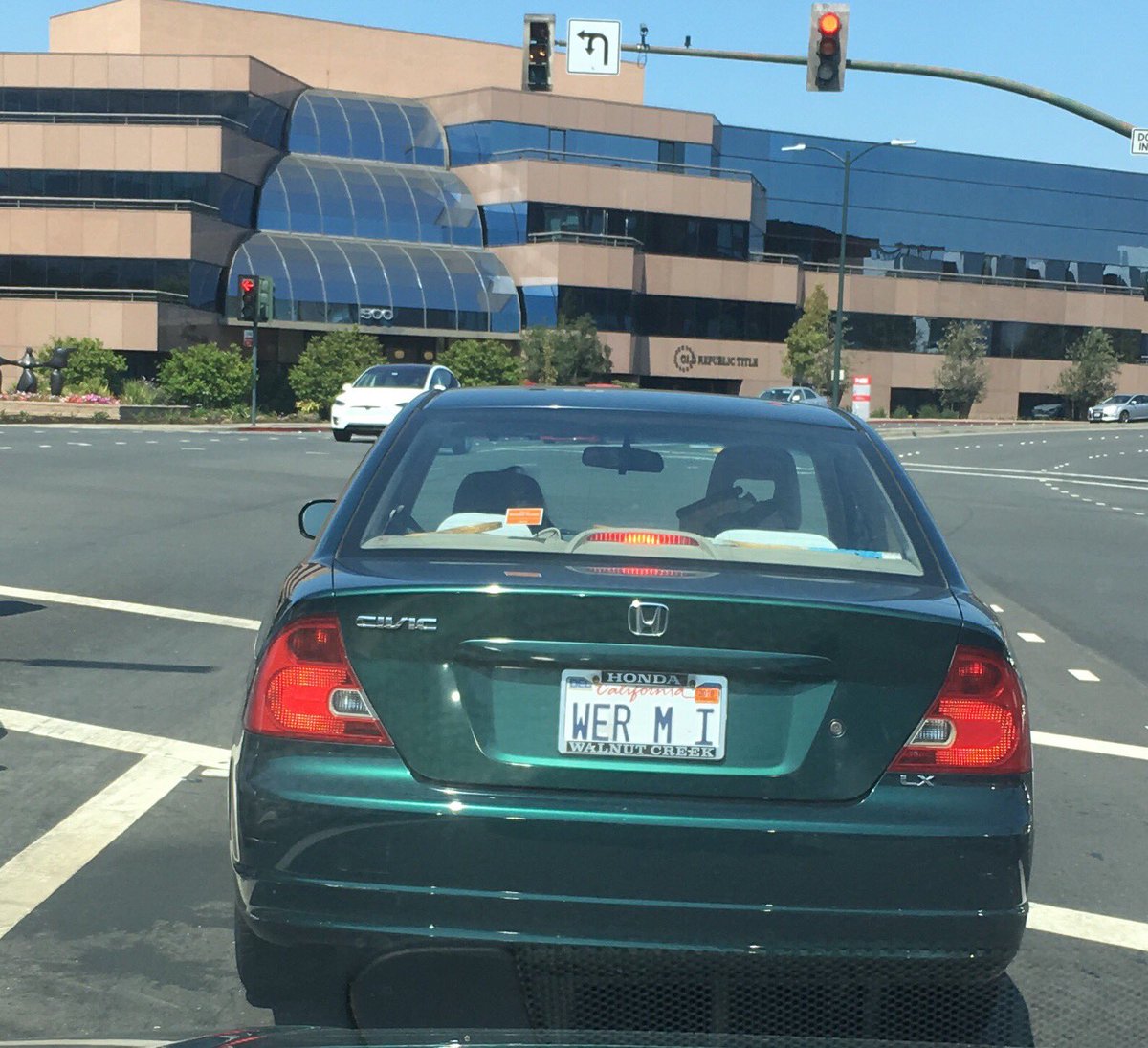 mrslecky's tweet image. #heardofgps? #rightinfrontofme #licenseplates