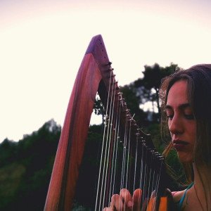 Nicole Marinucci è una #patamuartist romana che ha deciso di condividere le sue opere, tutelate su #Patamu, nel nostro #PatamuCloud. 

Questa è la sua "Ballata del Bosco e dell'Onda", un inno alla bellezza del nostro Paese: bit.ly/2wtx1ek 

#nicolemarinucci #10settembre