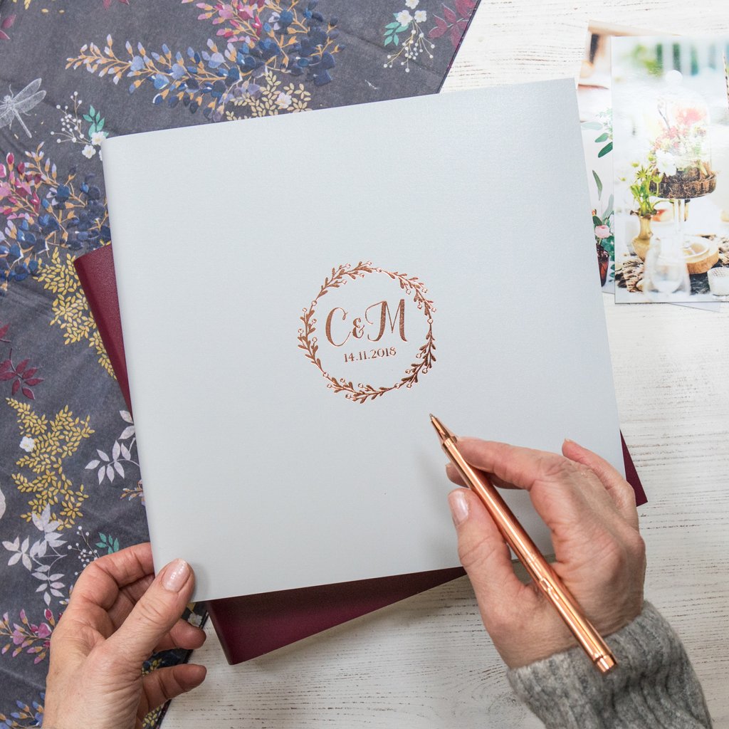 This guest book is great for parties, weddings and gatherings when you want to stick instant photos in, write messages, put clippings in etc 

#guestbook #weddings #festivalweddings #phtoalbum #scrapbook #begoldenltd #weddingphotography #weddingalbum