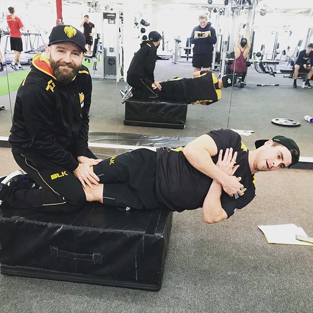 andrewsmithfit's tweet image. We have become a close knit group the winter @exodusgym @wgtnfirebirds @peter_younghusband #sittingaround #earlybirds #hurryupseason ift.tt/2BUtYla