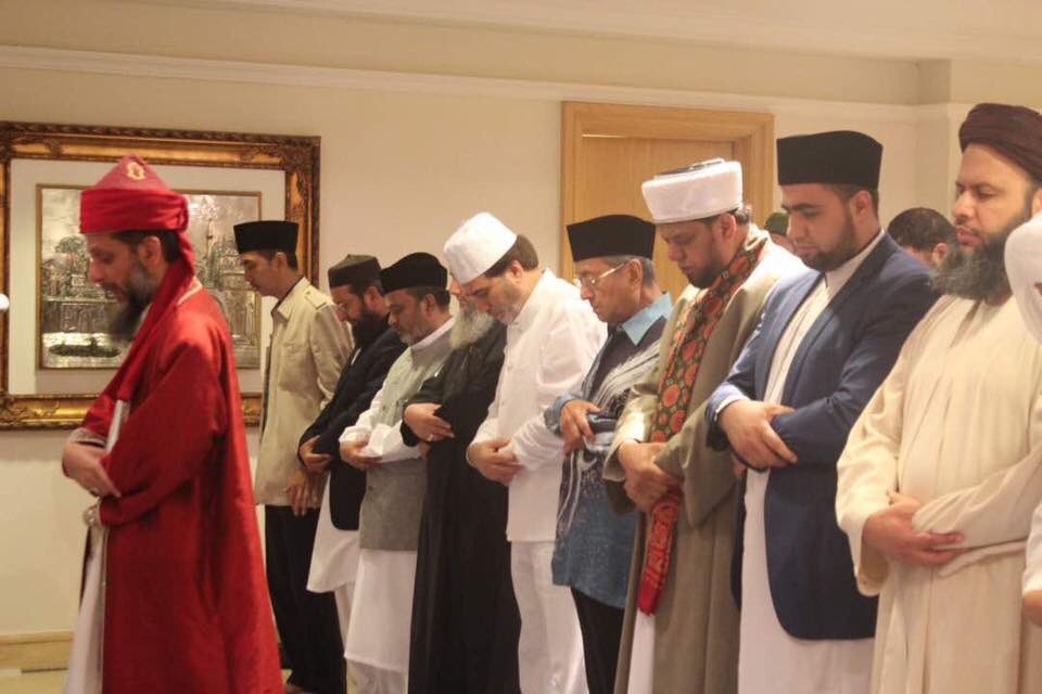 WorldSyahadah's tweet image. Throwback with Tun Dr Mahathir Mohamad at Yayasan Kepimpinan Perdana on July 2017

Tun Dr Mahathir give pledge of support to spread the knowledge of Syahadah worldwide

#ISC2017
#WSC

instagram.com/p/BnAvZJzgJ00/