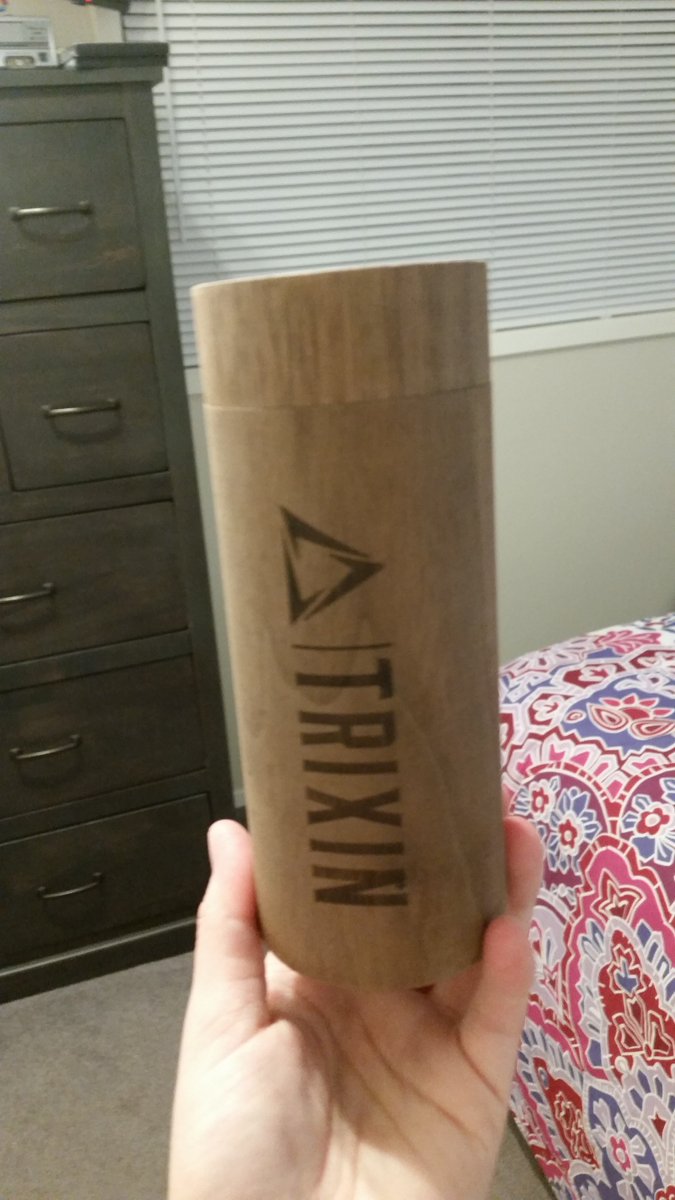 GatomonGirlie's tweet photo. So excited for my new Trixin sunglasses!! The case is sooo cool too! Eeep ๐งก๐
@shaycarl @katilette @trixinclothing #Trixin #Shaytards https://t.co/aROhMACyEB