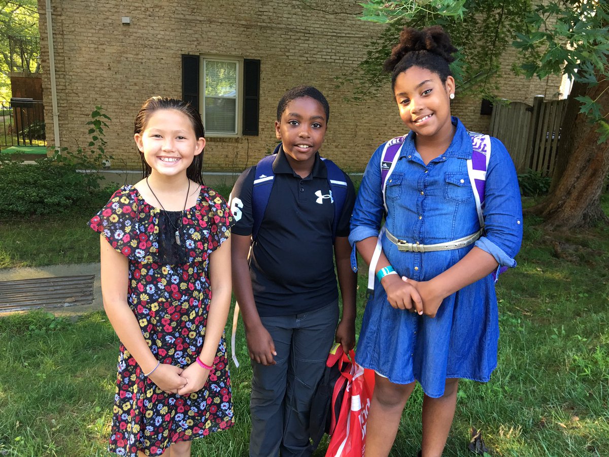 perfectlygd's tweet photo. Bus Stop Buddies heading to @lemonroadschool for #firstdayfairfax Best wishes to all of the #lemonroadlions for a fantastic school year! https://t.co/PokLykwSka