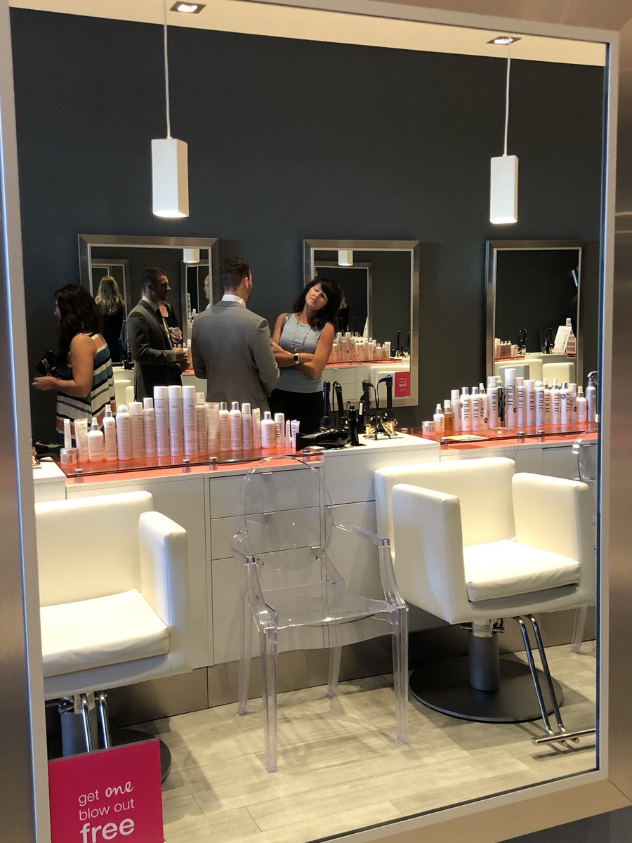 MPSCChamber's tweet photo. Starting our Tuesday with coffee & a blow out. Thanks to Blo Blow Dry Bar for hosting our Before Nine today. #mtchamber #mtpbiz #beforenine https://t.co/EsHngAaKG2