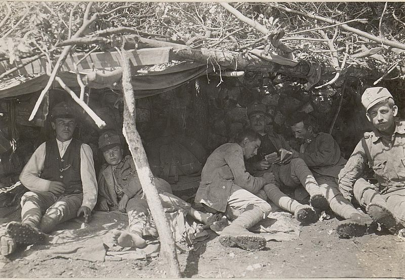 PikeGrey1418's tweet photo. 28 August 1917 - 101 years ago today: On the Hermada, Austro-Hungarian soldiers enjoy a break in the ferocious fighting of the ongoing 11th Battle of the Isonzo. Note the state of their uniforms
#WW1 #WWI #FWW #History #OTD #OnThisDay #WW1OnThisDay #ItalianFront #Isonzo #Hermada https://t.co/Thx5mNPCuV