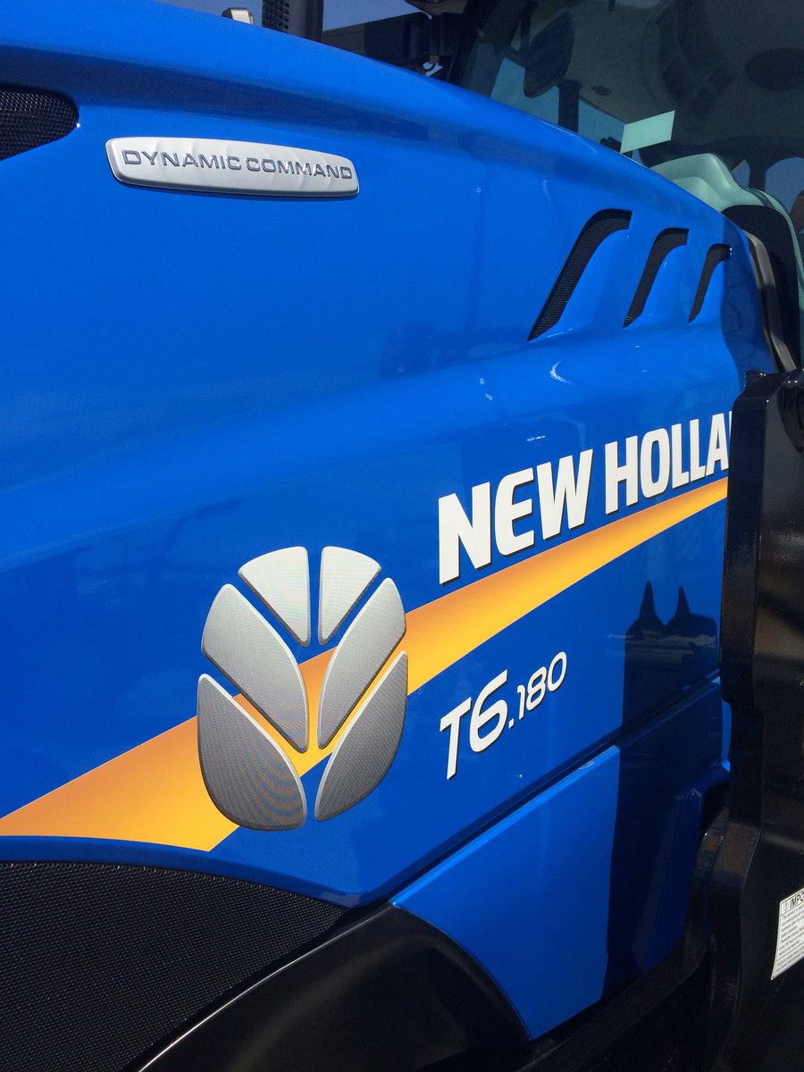 CornmanMichael's tweet photo. See the New Holland T6.180 Dynamic Command Introduction @FPShow on @NHAgriculture lot. #togetherblue #T6dynamiccommand https://t.co/xgSmxeSHVo