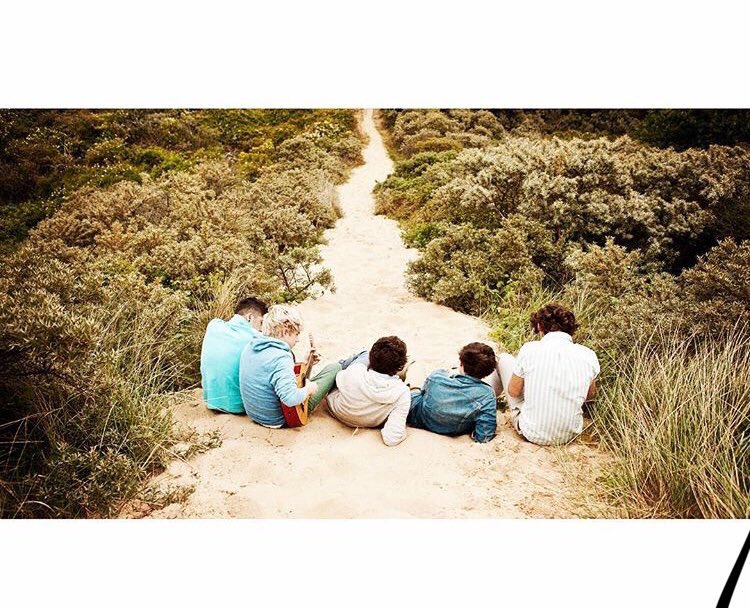 1DVideoDiaries's tweet image. John Urbano, the director of what makes you beautiful music video, posted these old but gold pictures of one direction on his Instagram.
#8YearsofOneDirection 
(More pics will follow)