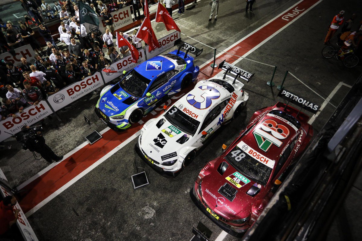 BoschGlobal's tweet photo. Spotlights chasing through the night: 🌙🏎️ A debut was celebrated last weekend! The first night race in @DTM history at @circuitomisano in Italy. 🇮🇹 Experience Bosch Motorsport up close: https://t.co/BvlWaSYyne https://t.co/IBZUzuR1zG
