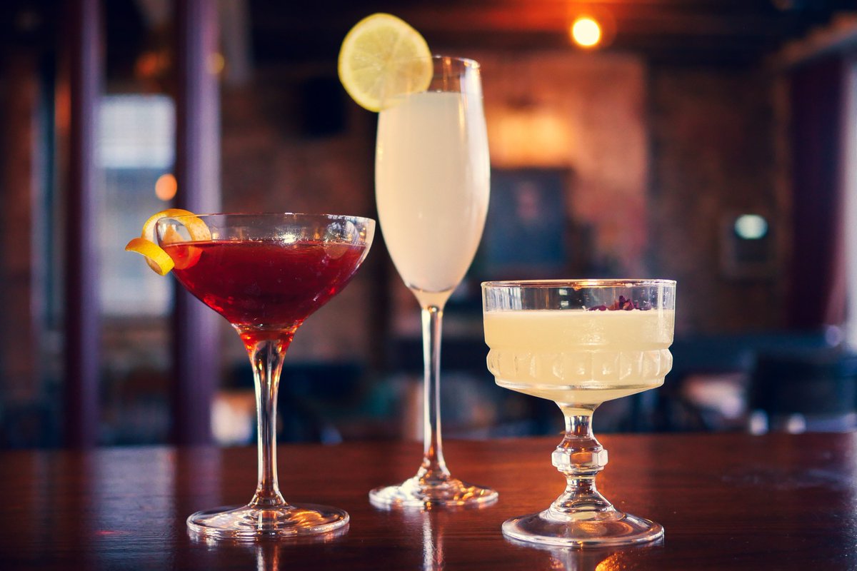 Name a more iconic trio... 🍸

😍 2 for £12 on selected cocktails at Cinque Ports from 5pm this evening!😍