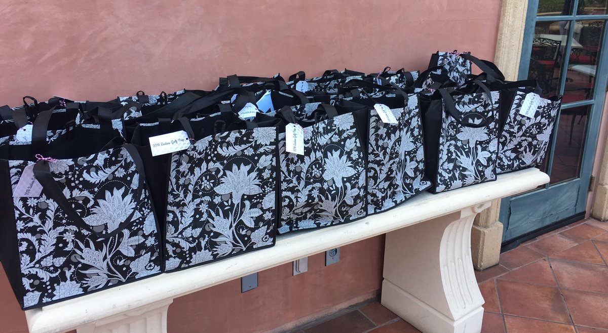 TashaBohlig's tweet photo. 2018 El Cab Ladies Golf Trip - golf, a cooking class and lots of fun! Thank you to the @FairmontGDM for having us! #gigglesandgolf #elcab https://t.co/RBHDDhHBUK