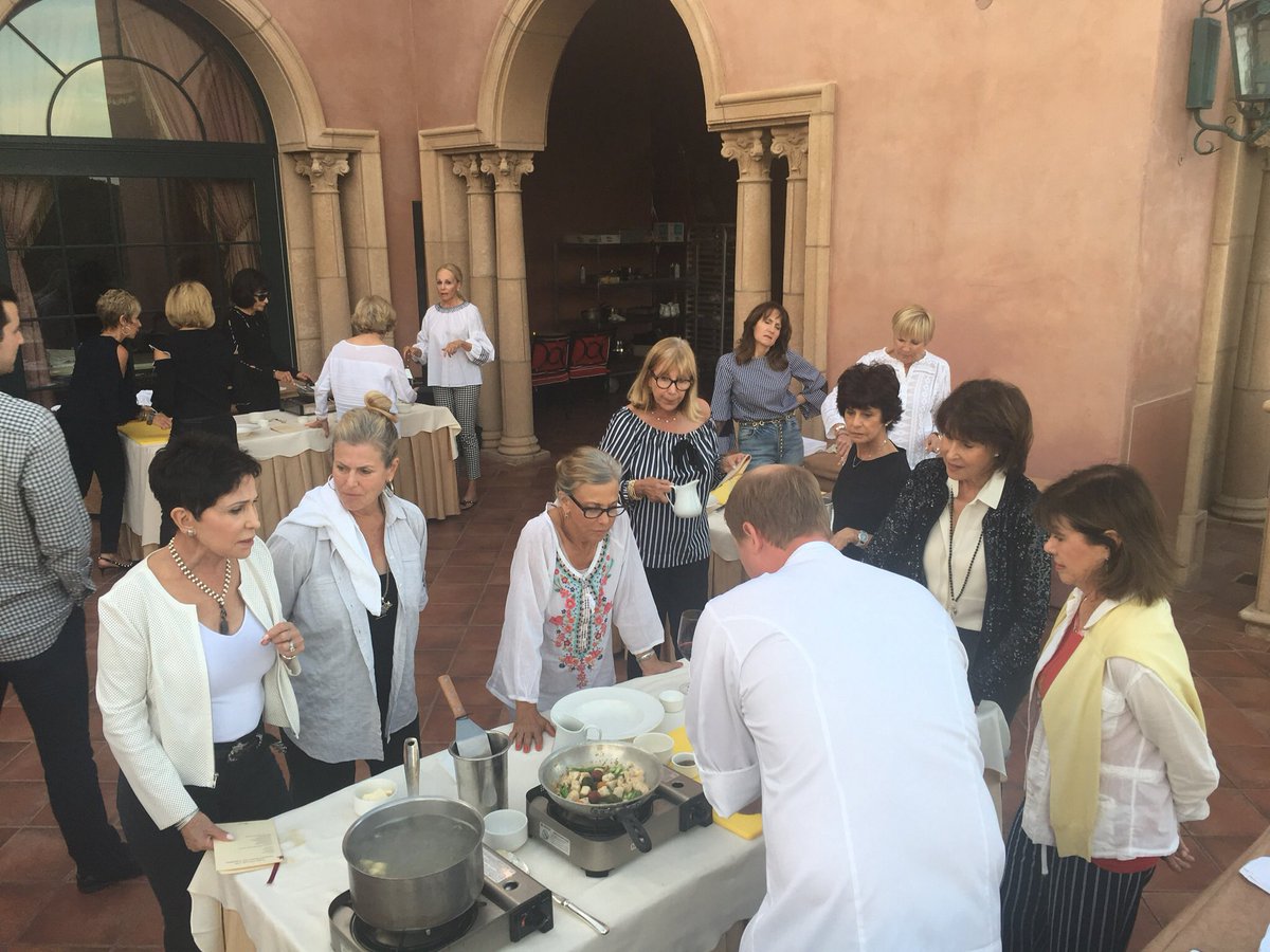 TashaBohlig's tweet photo. 2018 El Cab Ladies Golf Trip - golf, a cooking class and lots of fun! Thank you to the @FairmontGDM for having us! #gigglesandgolf #elcab https://t.co/RBHDDhHBUK