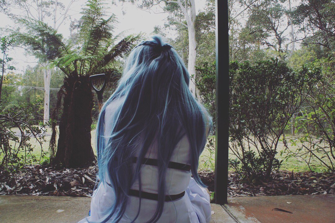 Emilyrussox's tweet photo. There’s only so much a solo player can do 🎮💕                                                #SAO #swordartonline #AsunaYuuki #cosplay #cosplayergirl https://t.co/R79T8Khwrb