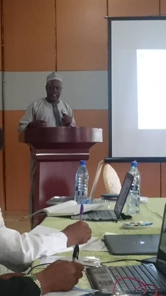 EnoInyangLive's tweet image. A few of the speakers at the Stakeholders Engagement on the Development and Implementation of an Effective Fiscal Regime in Nigeria&apos;s Artisanal/Small Scale Mining Sector.
 #MiningTransparency
@globalrights
#RMFAC
#MMSD
#NEITI
#MINERSASSOCIATION