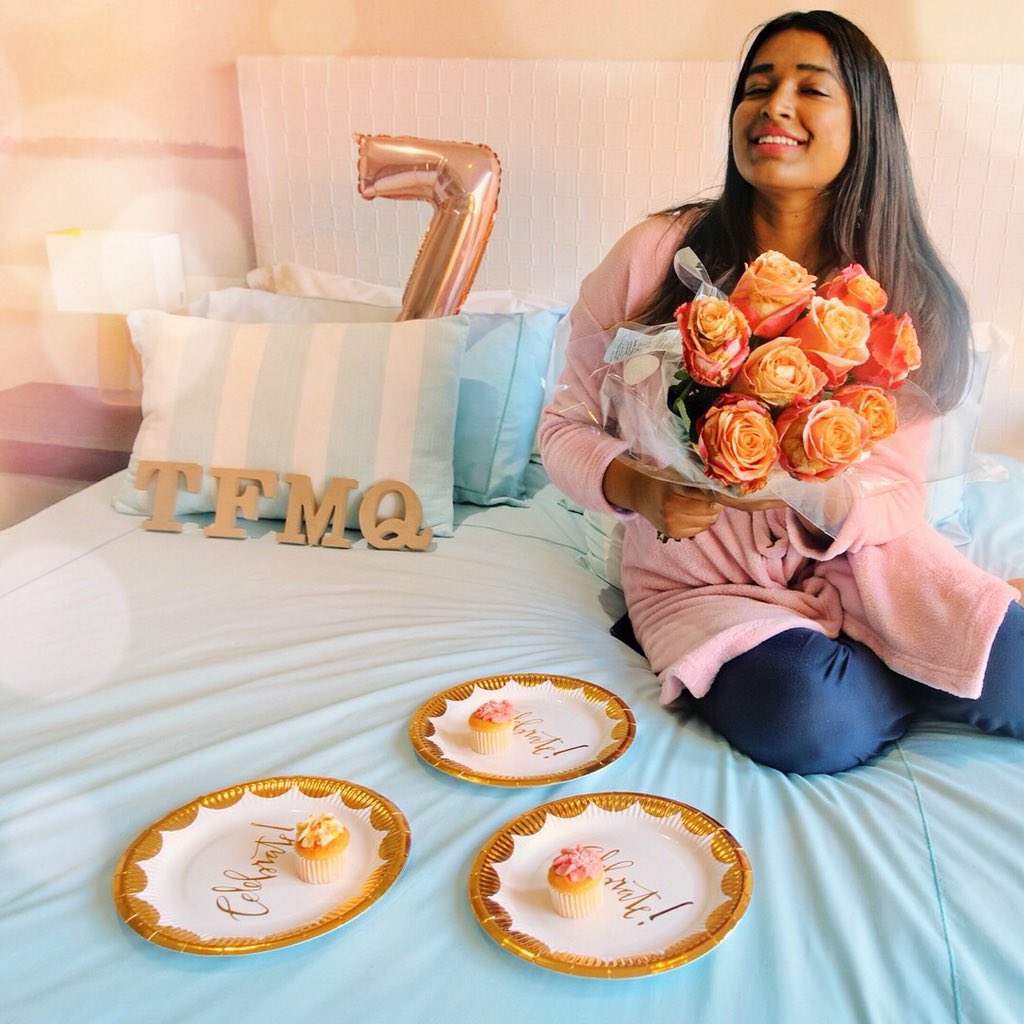 ilawise26's tweet photo. Ever so grateful for each one of you as we officially mark 7 Years of #TFMQ ππΌππΌππΌ :
:
:
P.S Also relieved because I bought those roses on 70% clearance discount π - am I good or what πππ» Well, thatβs what The Fleamarket queen is all about π€.
:
:
:
:
:
:
:
#tfmqturns7 https://t.co/mUazpGQ6qe