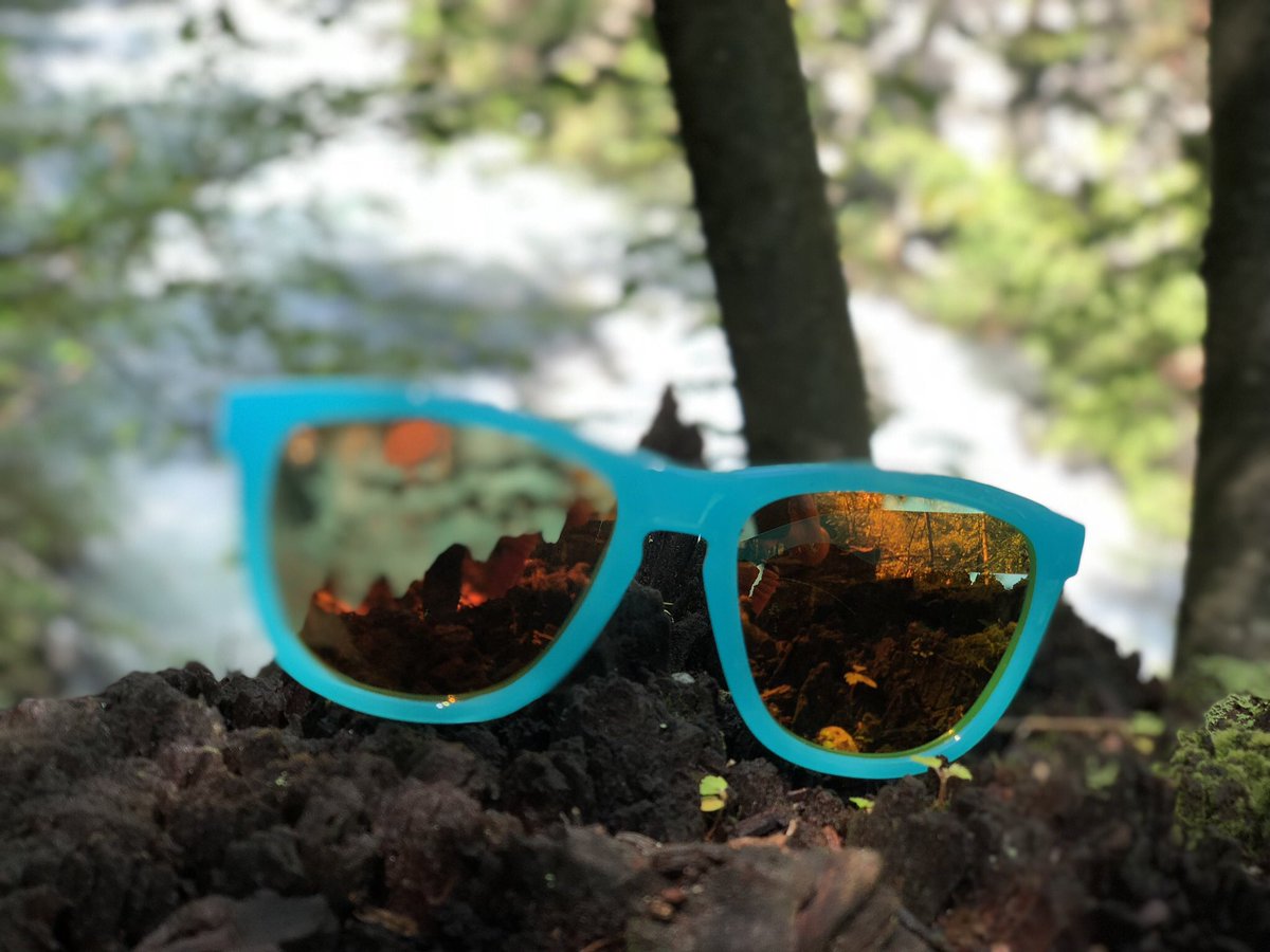 brendas_outside's tweet photo. Itโs still Summer! Grab your #summerknocks at 20% off wcode โBibRaveKnocks20โ @Knockaround #knockaroundbr #bibchat #bibravepro #knockfan #sunglasses #shades #polarized #summer #outdoors #optoutside #trails https://t.co/QAtNqouVop